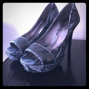 Jessica Simpson silver snake skin sequined pumps