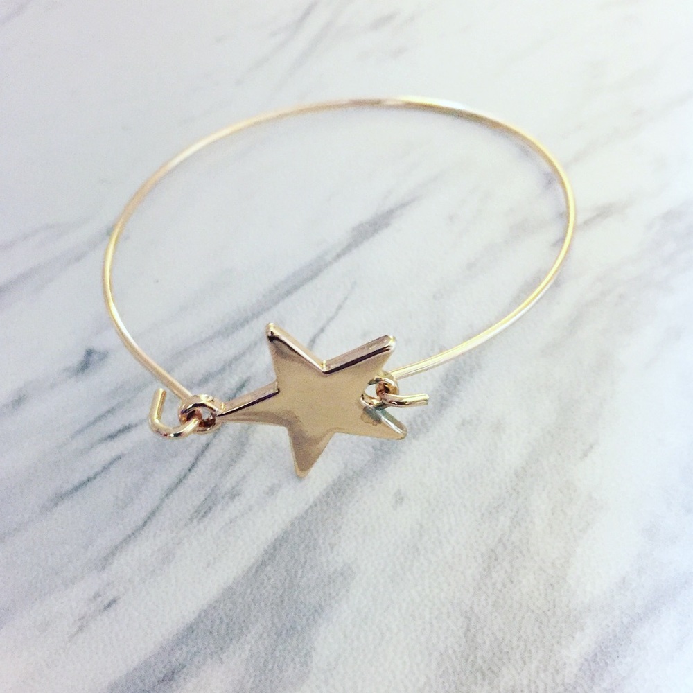 ❗️one left❗️Golden Star Bangle