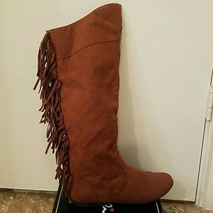Dark rust fringe Boots!