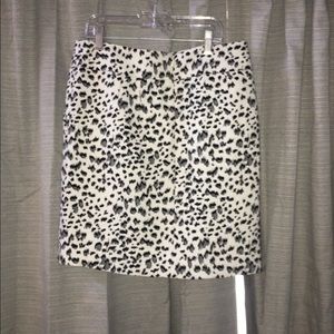 Loft mini skirt Xs NWOT
