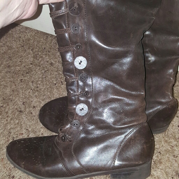 Womans tall boot, worn
