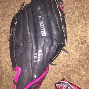 softball glove