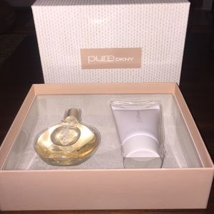Pure DKNY Perfume and lotion set!! Never used!!