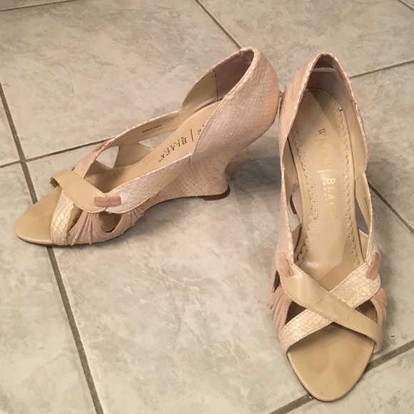 White House Black Market dress heels