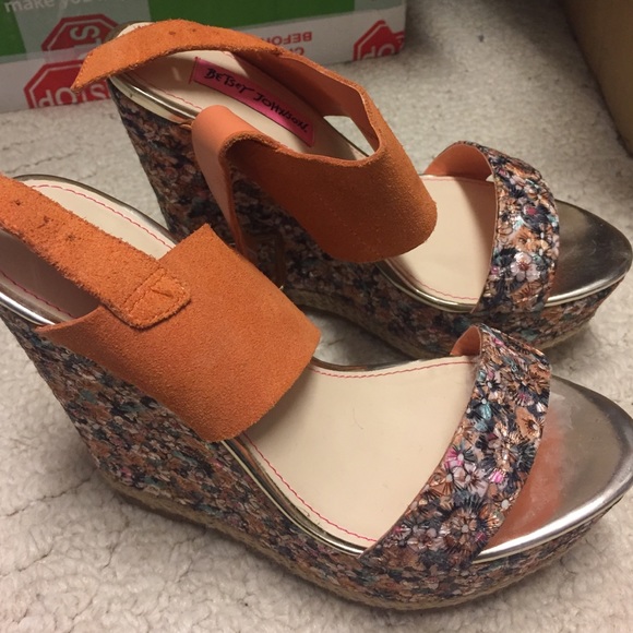Betsey Johnson Wedges