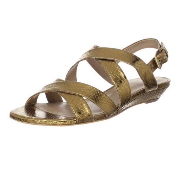 Pour le Victorie sandals