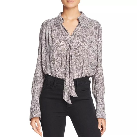 Free People Muse Buttondown Blouse XS Snake Print - Picture 2 of 5