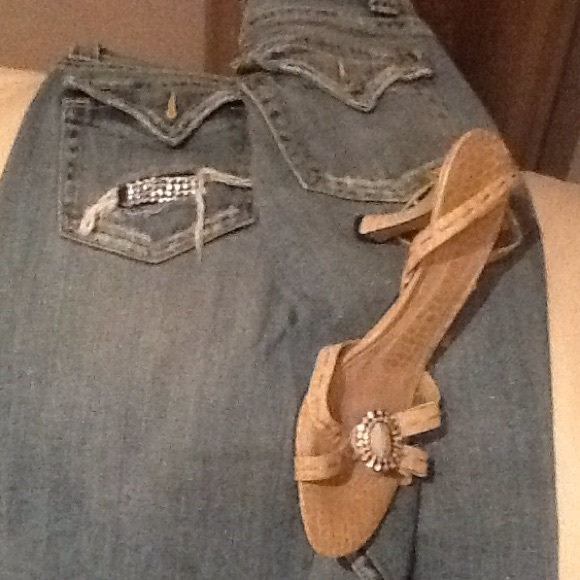 🎉HP🎉Boyfriend Jean! even your Jeans need SPARKLE - Picture 1 of 3