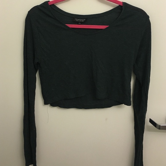 Dark green long sleeve crop top