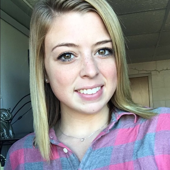 Meet your Posher, Michaela - Picture 1 of 1