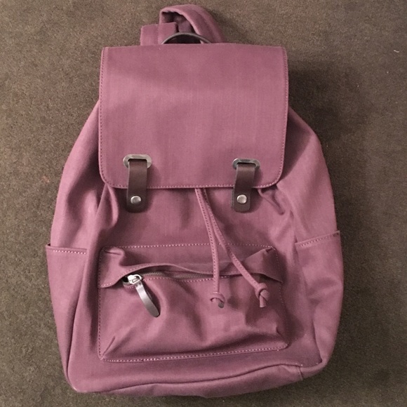 Everlane Handbags - Everlane Modern Snap Backpack
