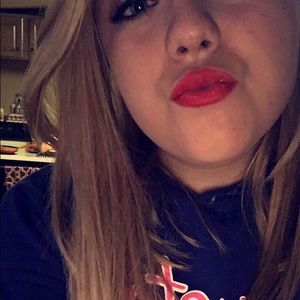 Meet your Posher, Kaitlyn