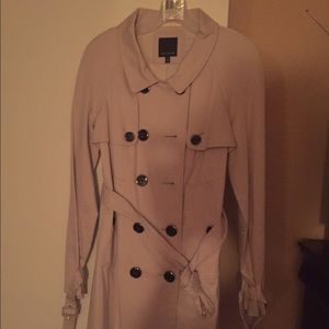Trench coat (brand new)