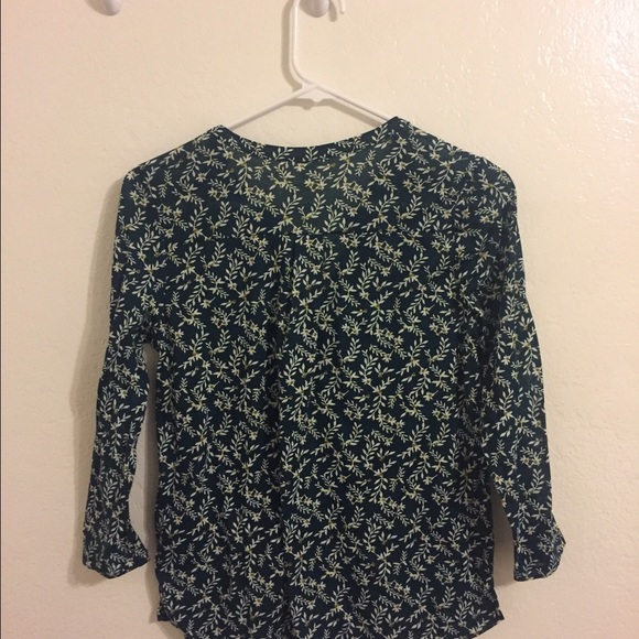 H&M Green Flower Blouse - Picture 3 of 3