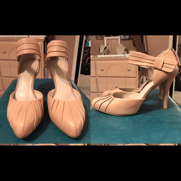 Nine West Nude Pumps