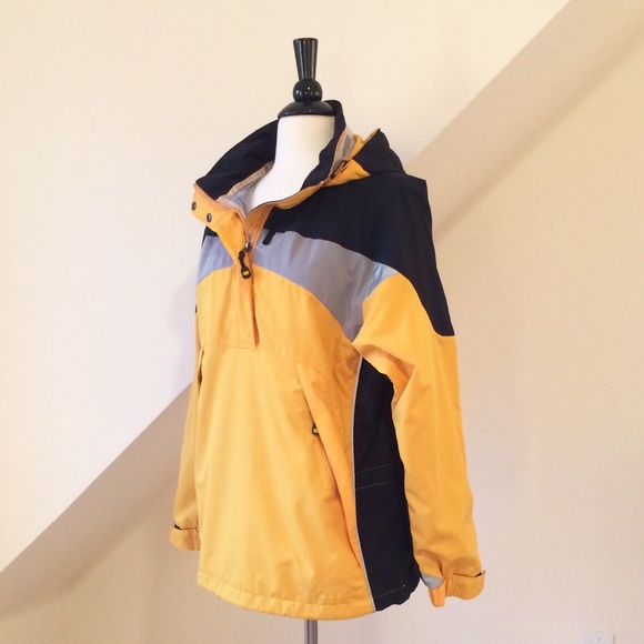 🎉HP🎉 Like new! L.L. Bean Pullover Parka - Picture 3 of 4