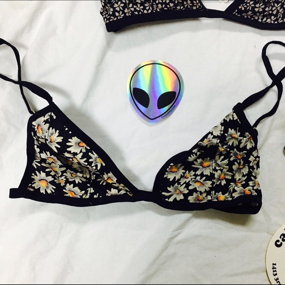 3 BRALETTES - Picture 2 of 4