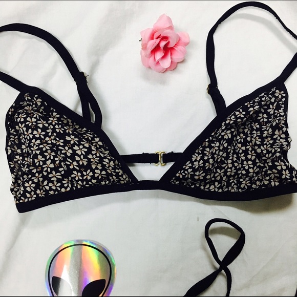 3 BRALETTES - Picture 3 of 4