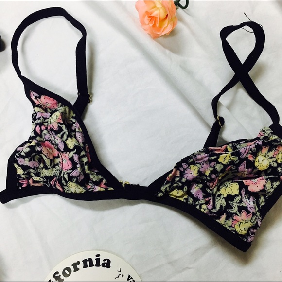 3 BRALETTES - Picture 4 of 4