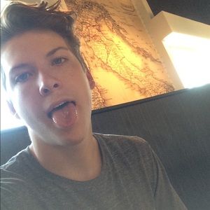 Meet your Posher, Logan