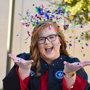 Meet your Posher, Lauren