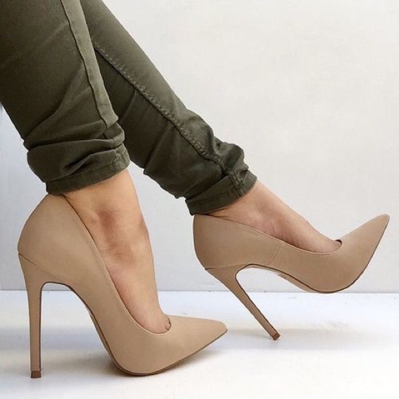 Gorgeous beige pumps! nwt!