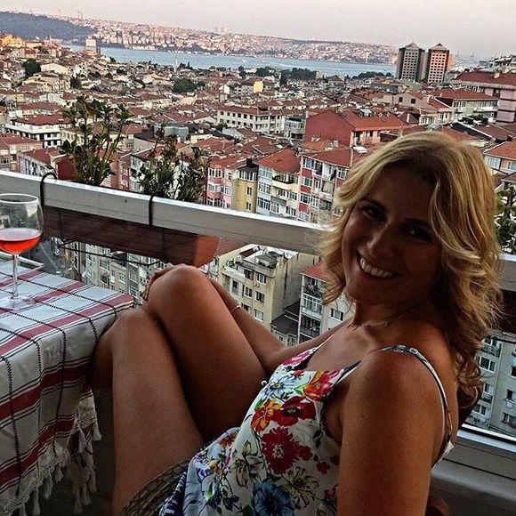 Meet your Posher, Maral