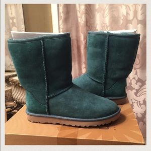 Ugg Classic Short Boots Sz. 7
