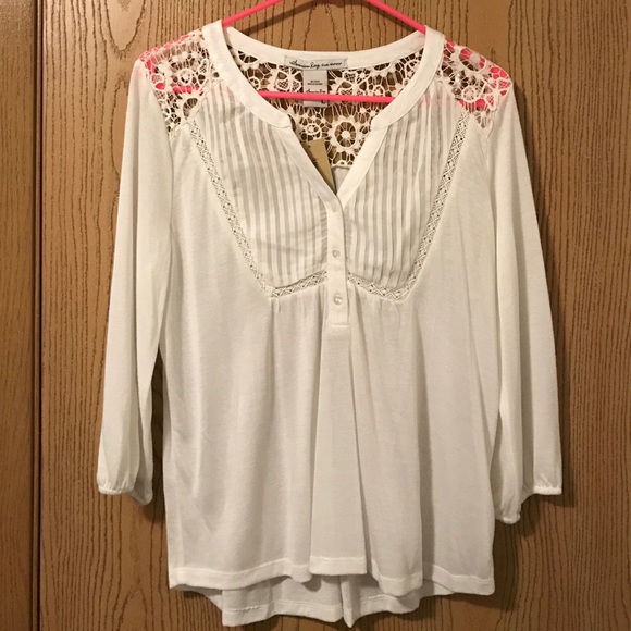 3/4 sleeve white shirt