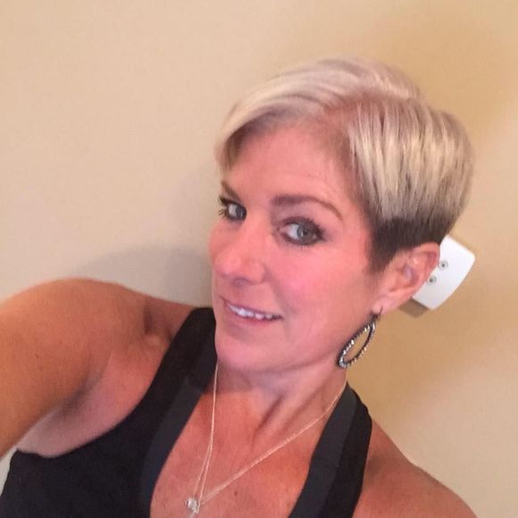 Meet your Posher, Lorraine - Picture 1 of 1