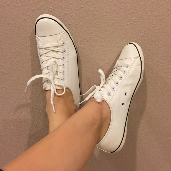 Converse Shoes - White Low Top Sneakers