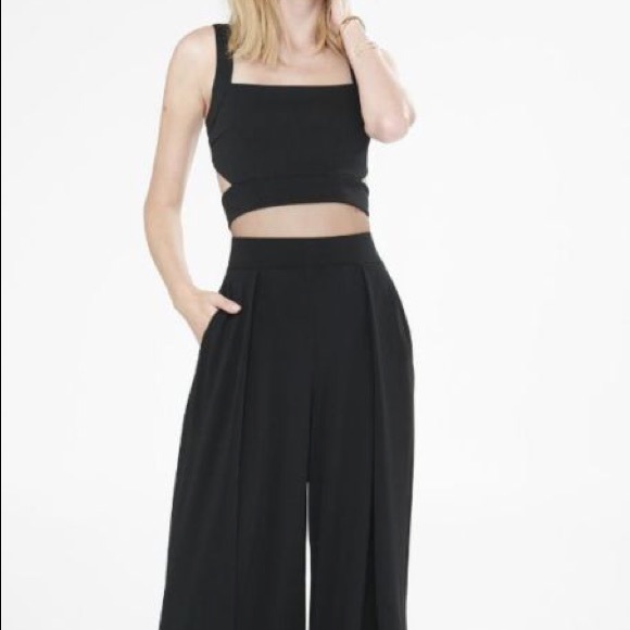 Express Tops - Express Black Cropped Open Back Tank