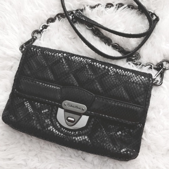 Calvin Klein Handbags - NWOT Calvin Klein Quilted Crossbody Bag