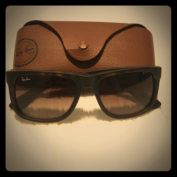 SOLD!!! Ray bans