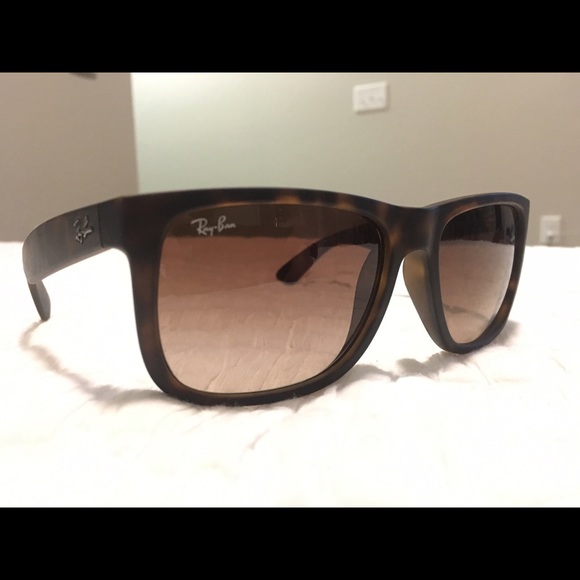 SOLD!!! Ray bans - Picture 2 of 4