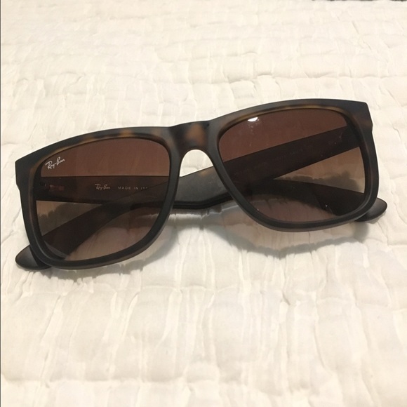 SOLD!!! Ray bans - Picture 3 of 4