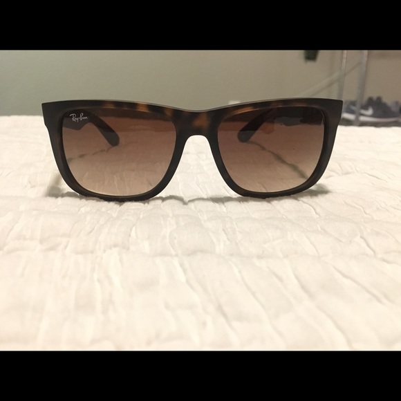 SOLD!!! Ray bans - Picture 4 of 4