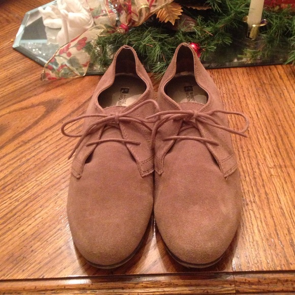 White Mountain Brown Leather Suede Shoes