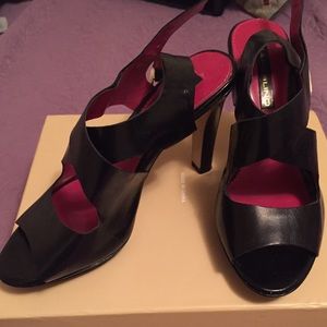 Bandolino pumps!