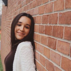 Meet your Posher, Olivia.