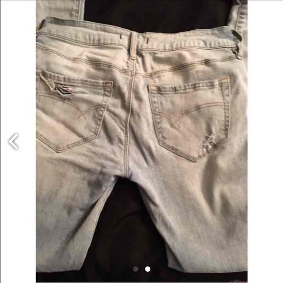 Bullhead Destructed Skinny Jeans - Picture 2 of 2