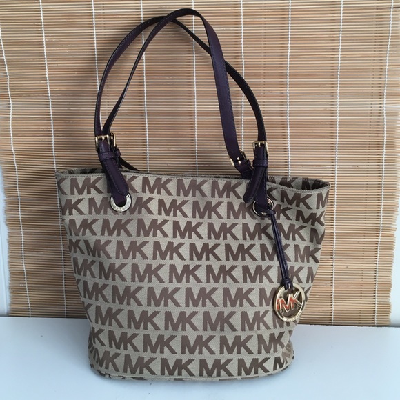 Michael Kors Handbags - MK NWOT monogram tote