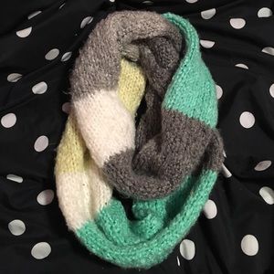 American Eagle colorblock scarf