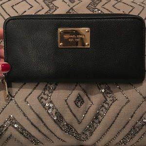Michael Kors Black leather wallet