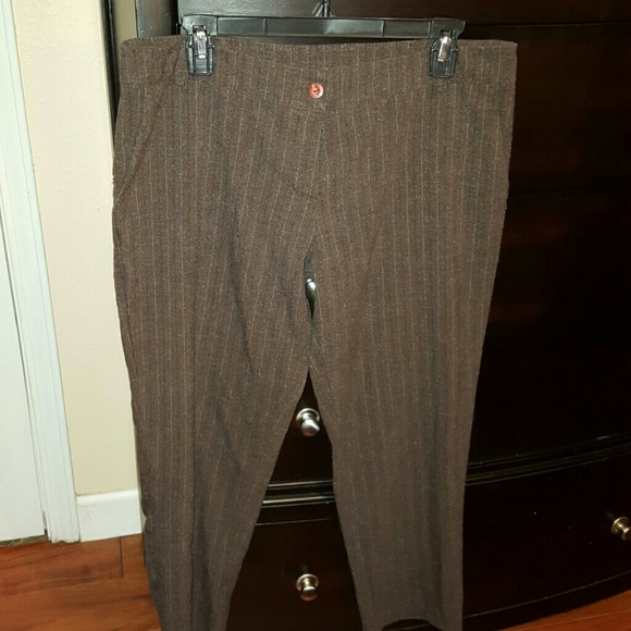 Ladies trousers