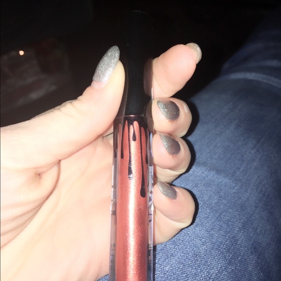 Matte liquid lipstick