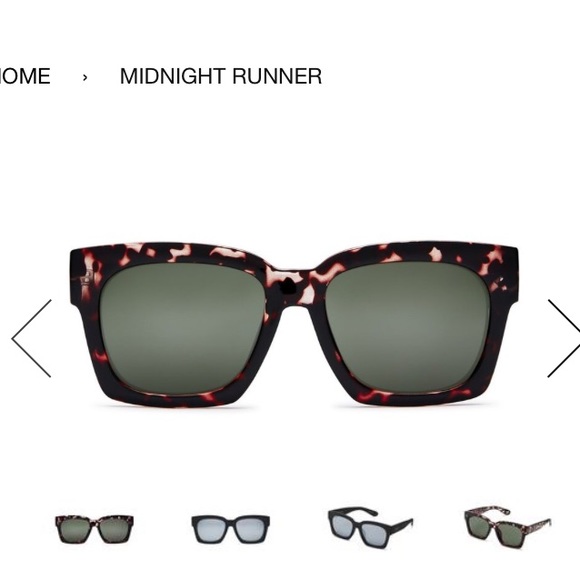 Quay midnight rubber tortoise and green sunnies