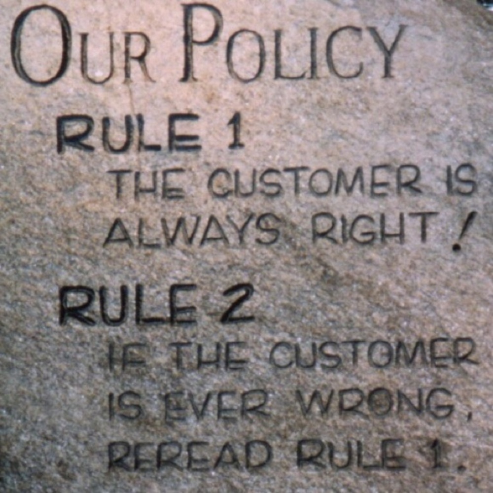 Find me on Instagram bbclosetnyc #undercoverposher - Picture 6 of 8