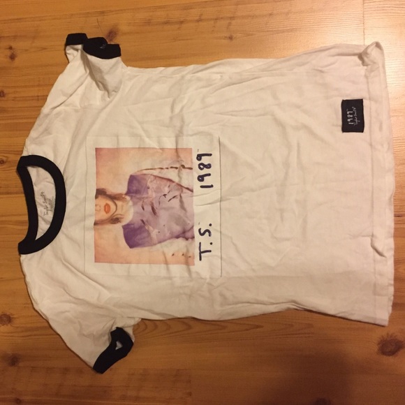 Taylor swift concert shirt