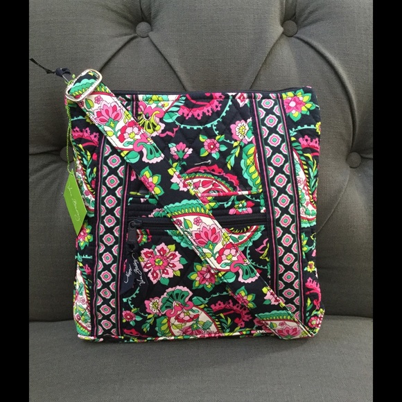 Vera Bradley Handbags - NWT VERA BRADLEY HIPSTER